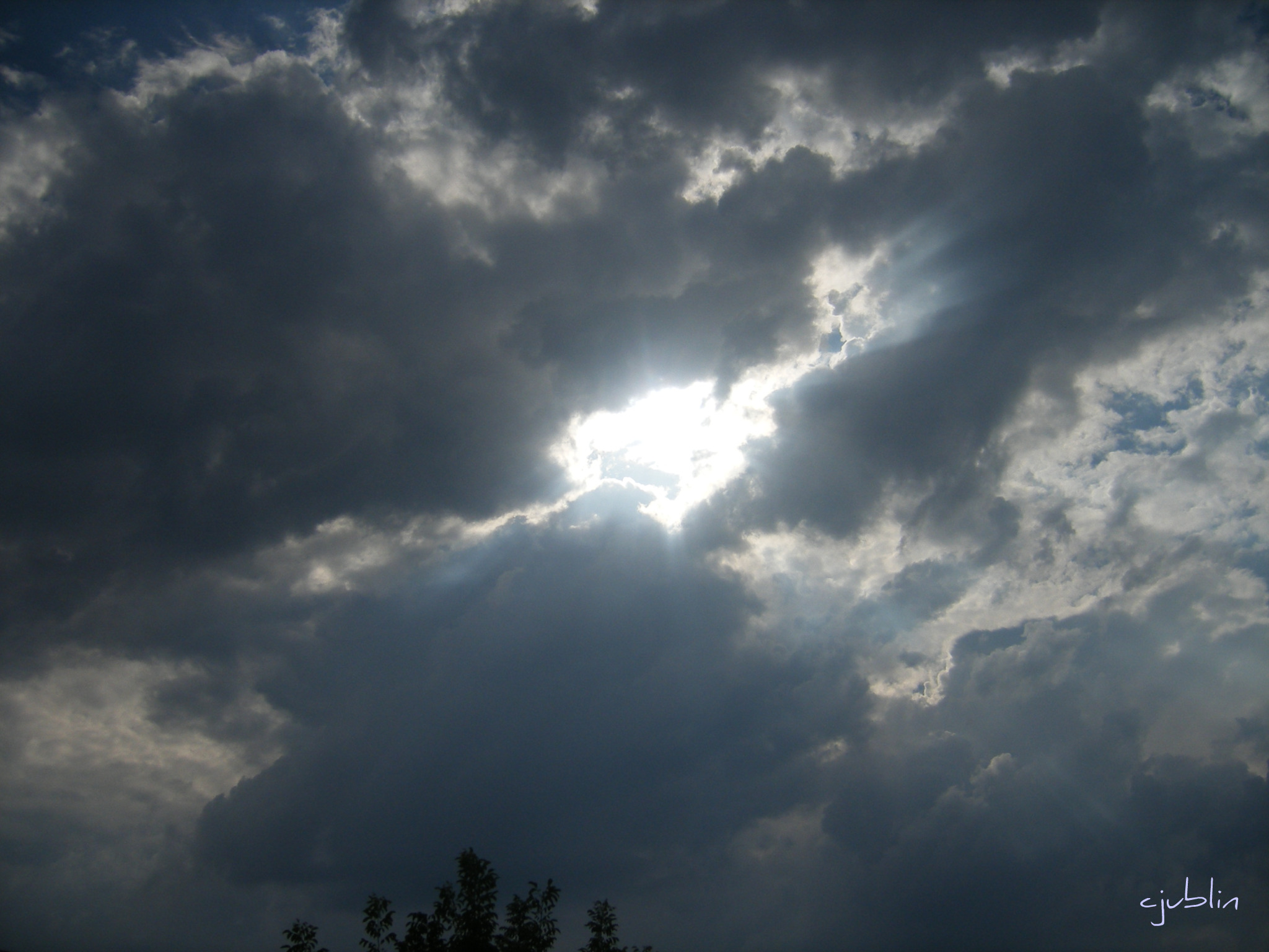 Fonds d'cran Nature Ciel - Nuages les cieux sont proches