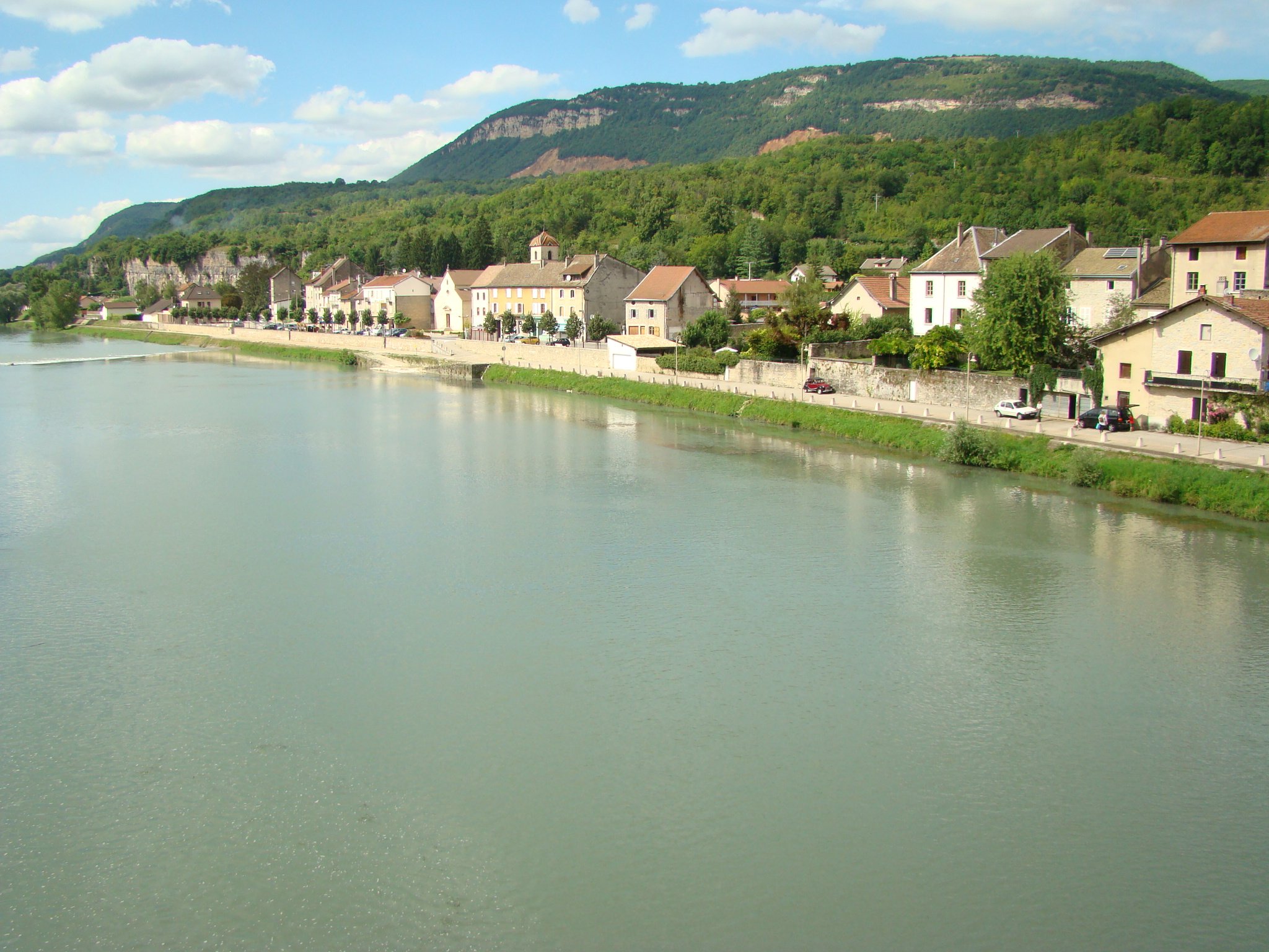 Fonds d'cran Nature Campagne Sault Brenaz (AIN) vue du pont sur le Rhne