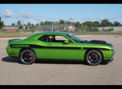 Fonds d'cran Voitures Mopar Underground Challenger