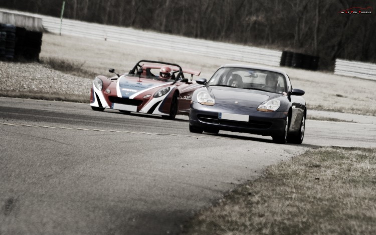 Fonds d'cran Voitures Porsche Porsche 996 VS Lotus 2 Eleven