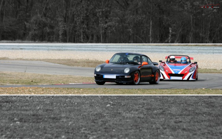 Fonds d'cran Voitures Porsche Porsche Carrera RS VS Lotus 2 Eleven