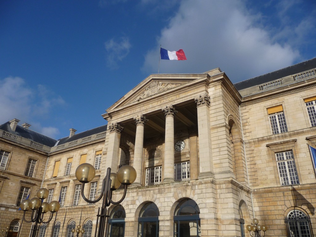 Wallpapers Constructions and architecture Castles - Palace la mairie de Rouen dans l'azur