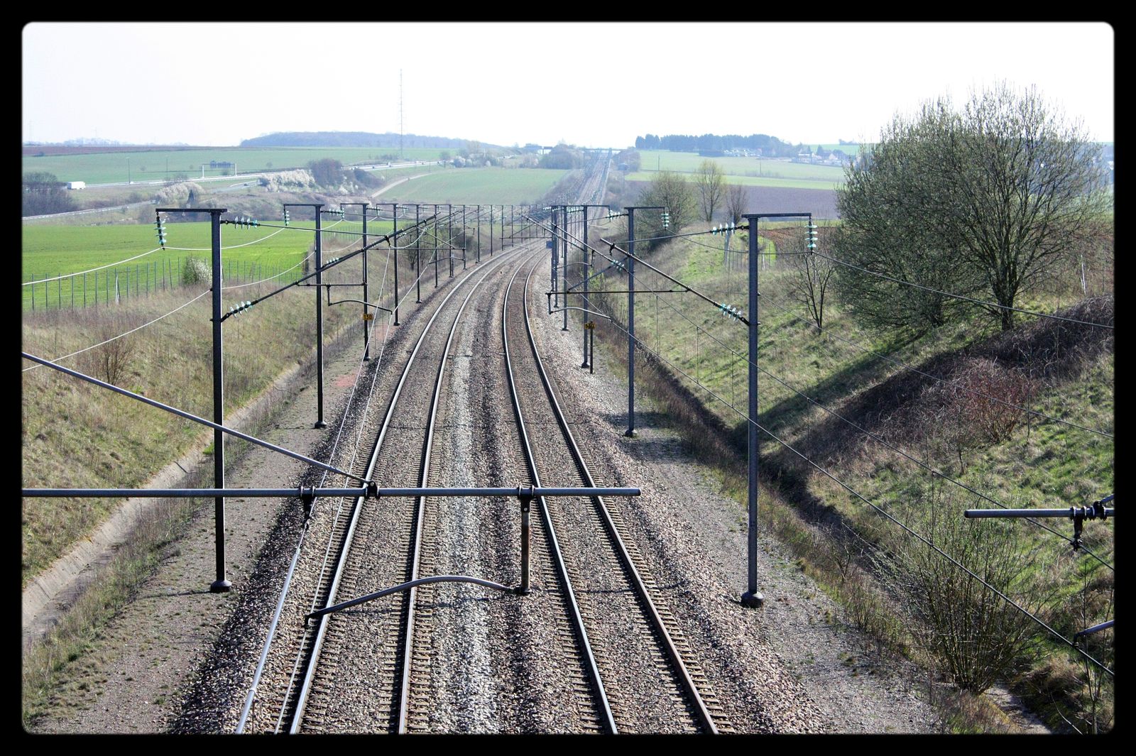 Fonds d'cran Constructions et architecture Gares - Rails TGV voie ferre Lille-Paris