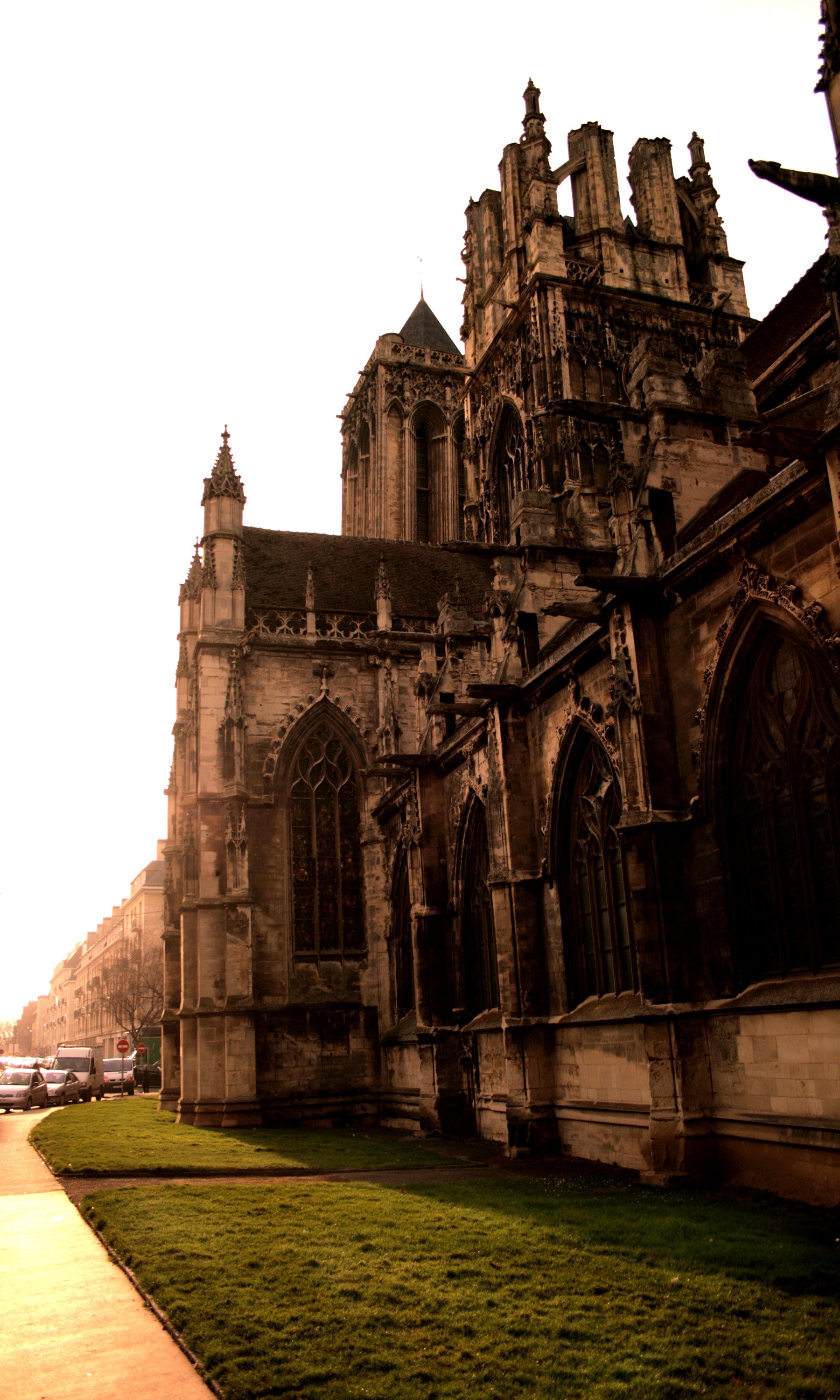 Wallpapers Constructions and architecture Religious Buildings Les entrailles de Caen : L'glise penche