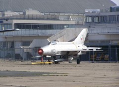 Fonds d'cran Avions Mig 21