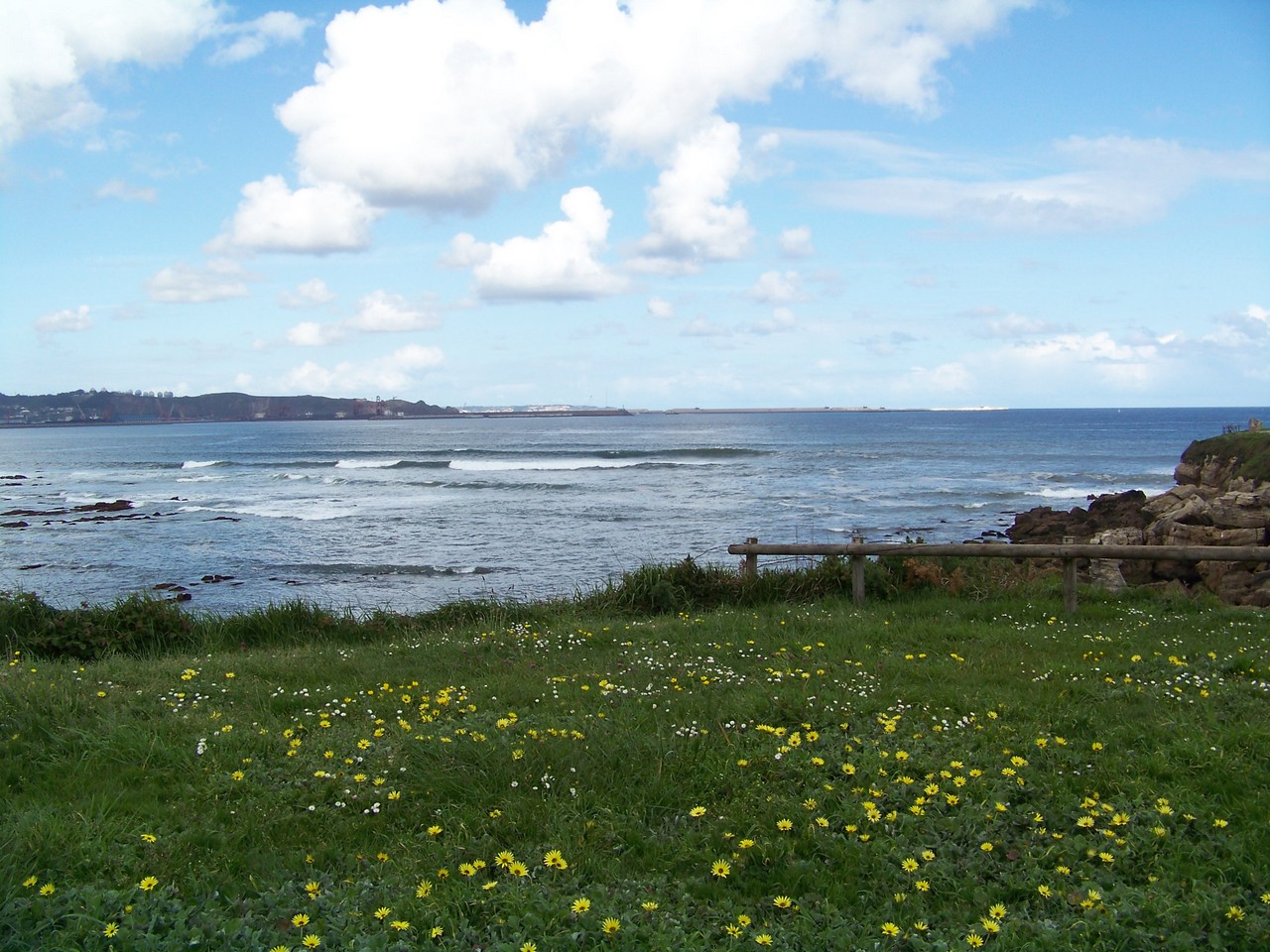 Fonds d'cran Nature Mers - Ocans - Plages Plage de Gijn, Asturias. (Espagne)