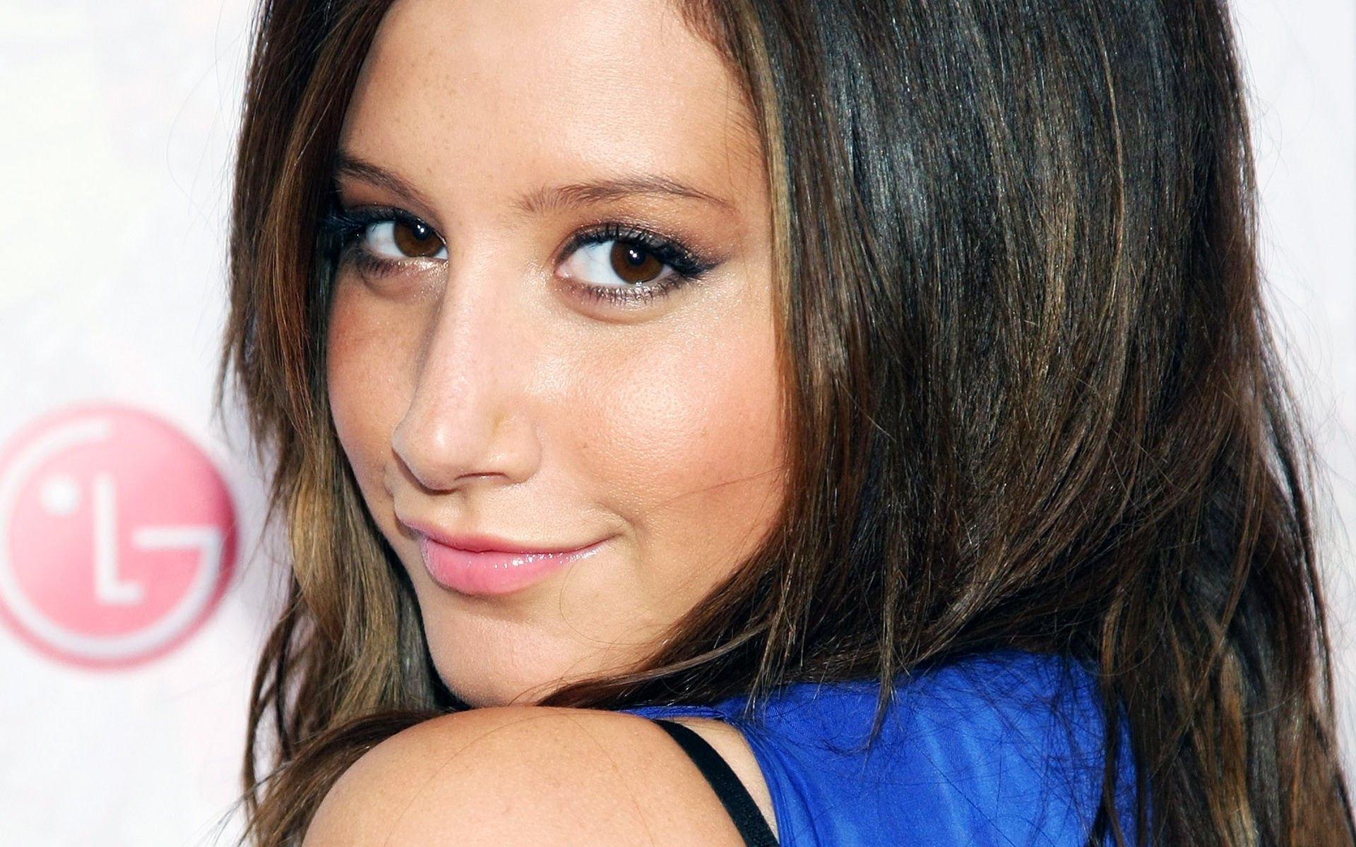 Fonds d'cran Clbrits Femme Ashley Tisdale 