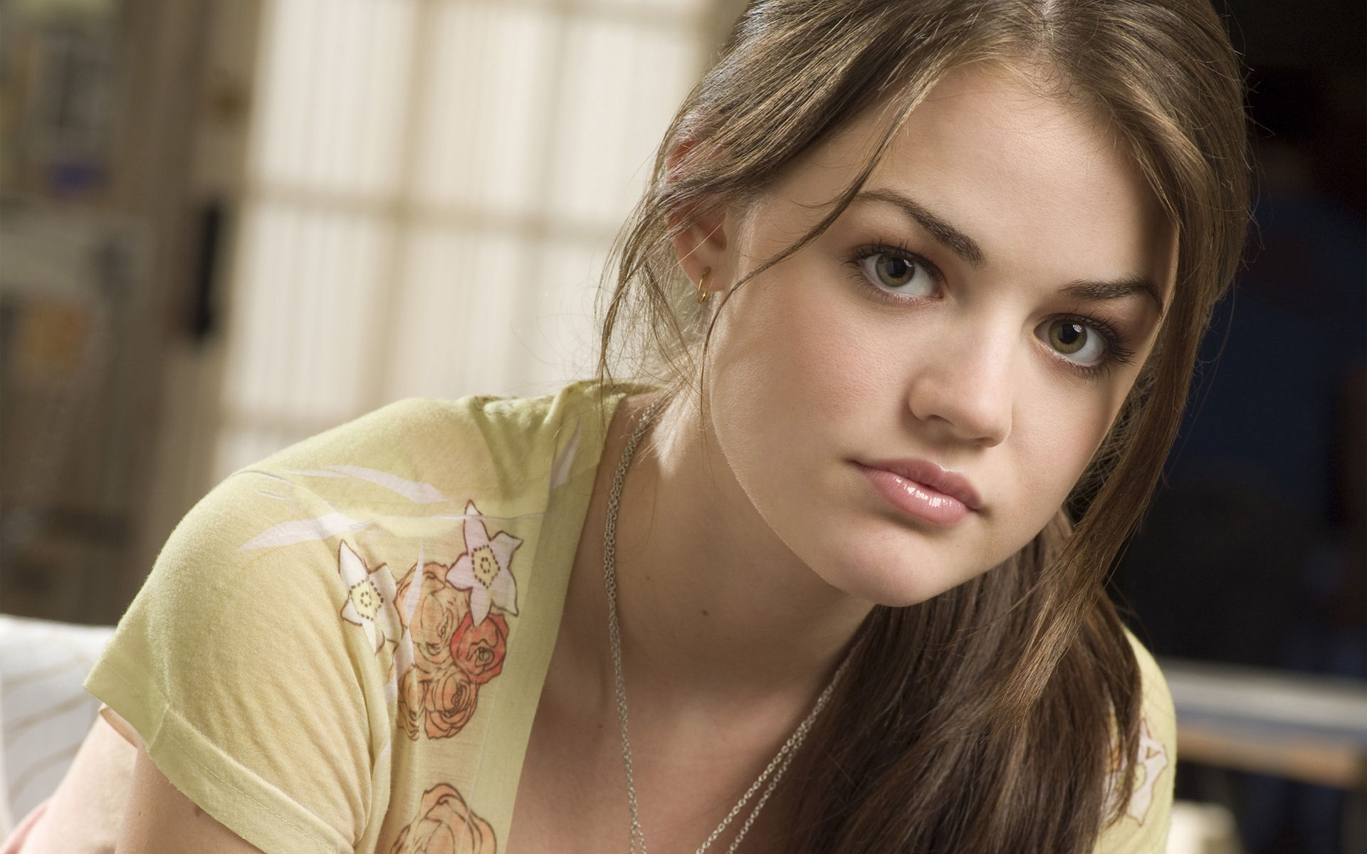 Wallpapers Celebrities Women Lucy Hale  