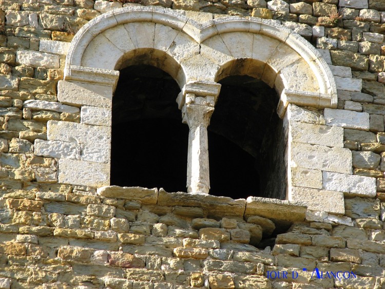 Fonds d'cran Constructions et architecture Ruines - Vestiges Tour d'alenon