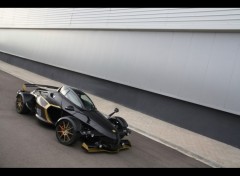 Fonds d'cran Voitures Tramontana-R-1