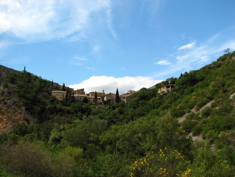 Fonds d'cran Constructions et architecture Villes - Villages le village de St May