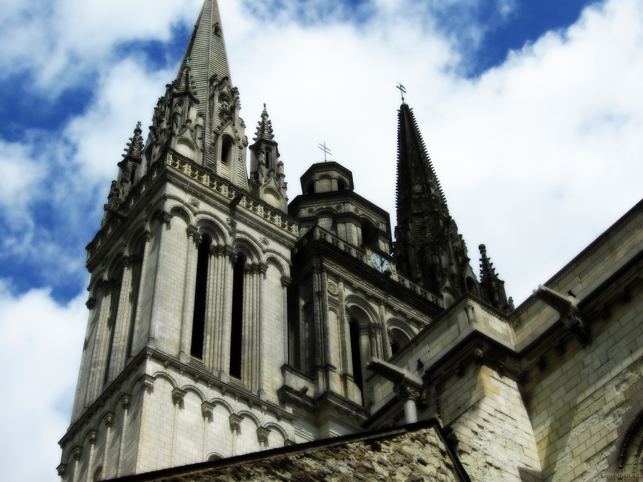 Fonds d'cran Constructions et architecture Edifices Religieux Cathdrale d'Angers (2)