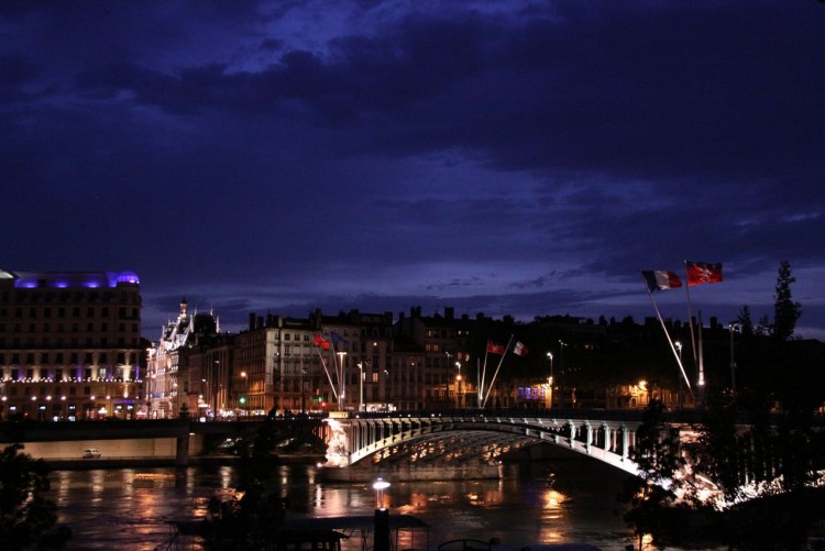 Wallpapers Constructions and architecture Bridges - Aqueduct Le Rhone by night