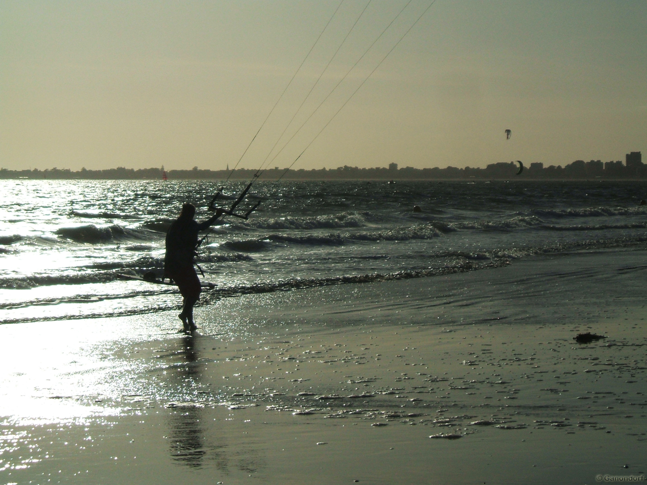 Fonds d'cran Sports - Loisirs Kite Surfing Kitesurfeuse