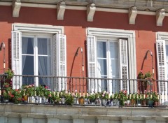 Wallpapers Constructions and architecture Fentres de la Plaza Mayor de Madrid.