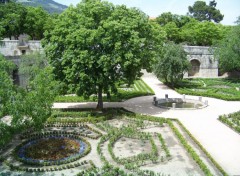 Fonds d'cran Nature Jardin dans le Monasterio del Escorial (Madrid).