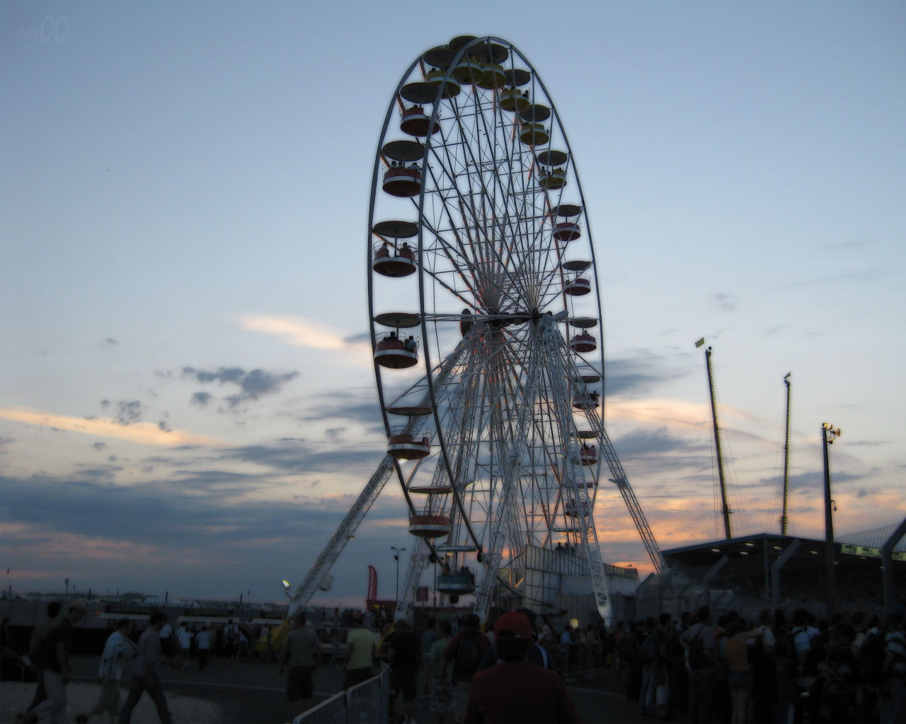 Fonds d'cran Constructions et architecture Parcs d'attractions > Divers La Grande Roue