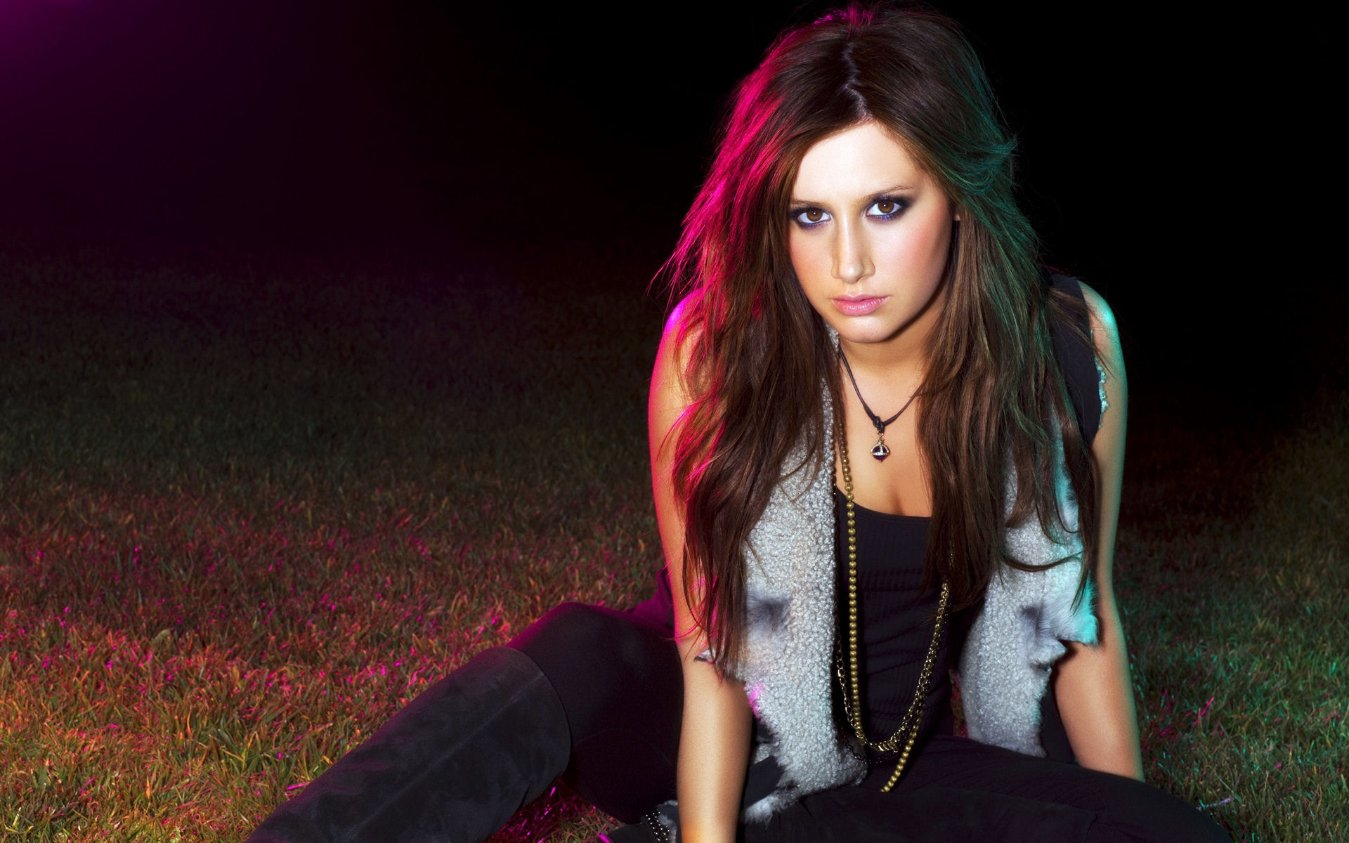 Wallpapers Celebrities Women Ashley Tisdale 