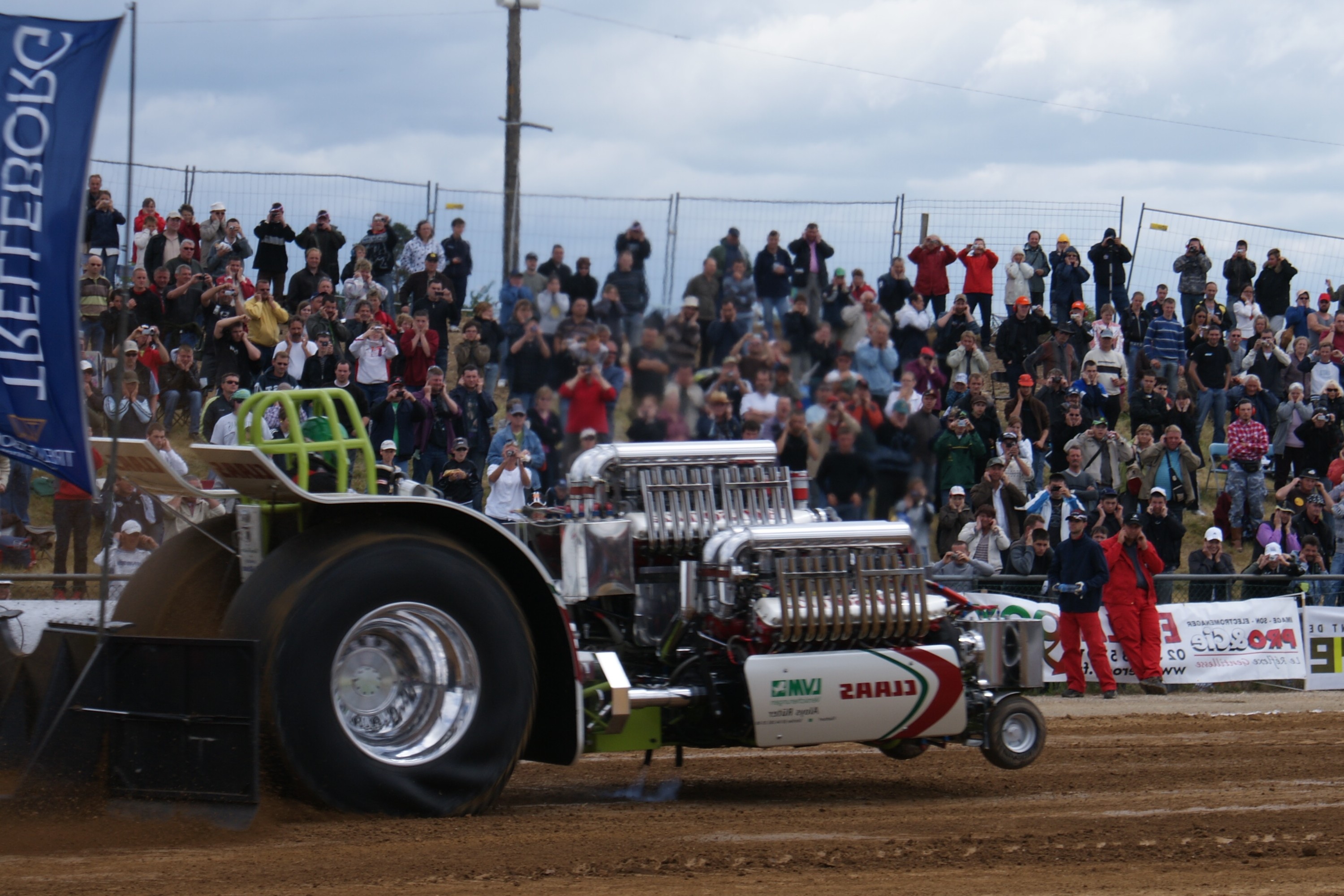 Fonds d'cran Sports - Loisirs Tracteur Pulling 