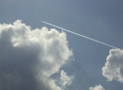 Fonds d'cran Avions nuages et avion