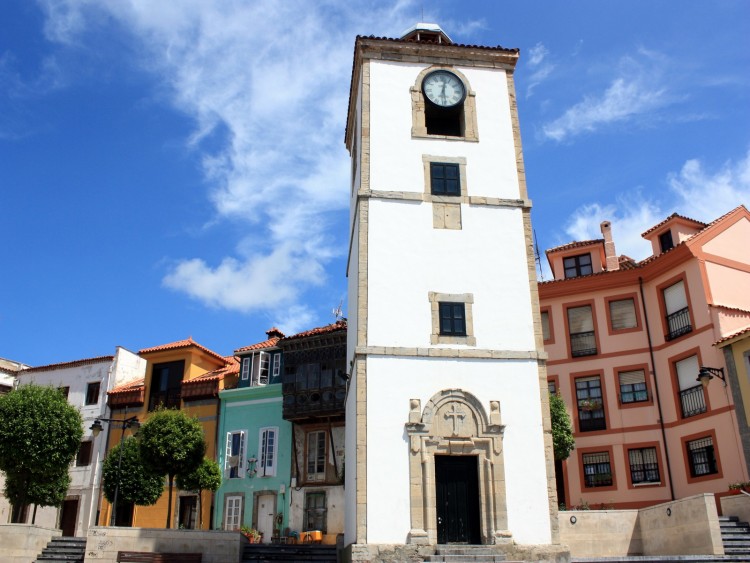 Wallpapers Constructions and architecture Cities - Towns Luanco, un petit village situ dans le nord d'Espagne.