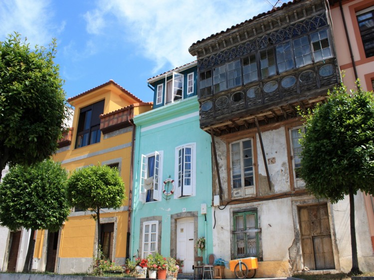 Wallpapers Constructions and architecture Cities - Towns Luanco, un petit village situ dans le nord d'Espagne.