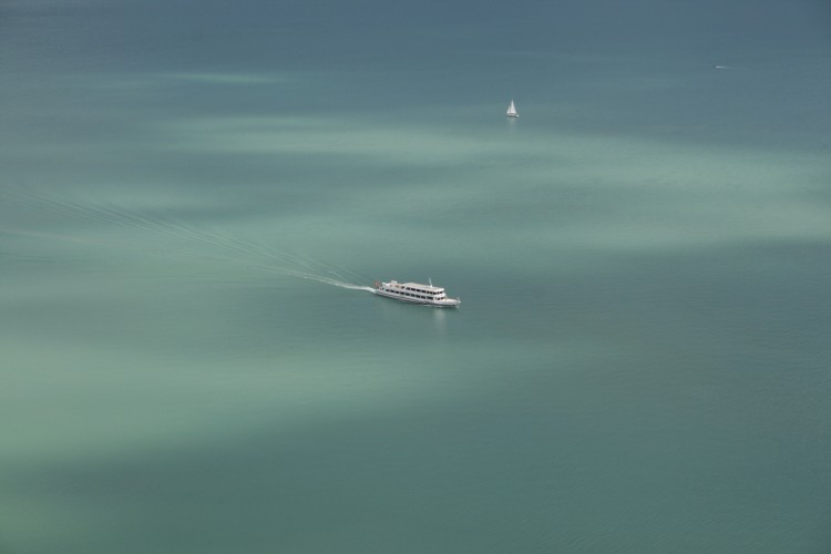 Fonds d'cran Bateaux Bateaux  moteur Bateau sur Turquoise