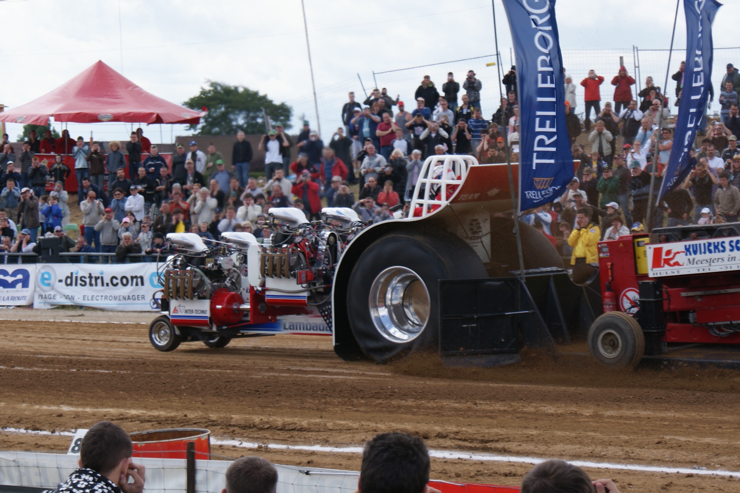 Fonds d'cran Sports - Loisirs Tracteur Pulling 