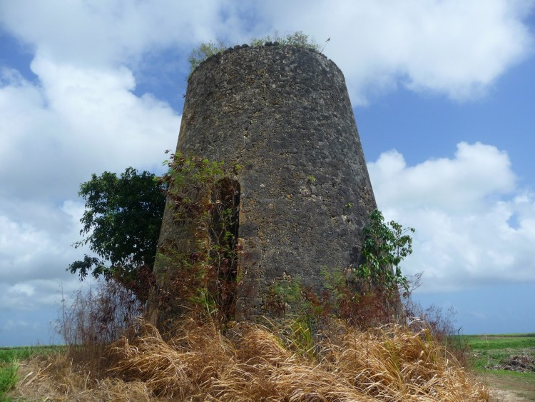 Fonds d'cran Constructions et architecture Moulins - Eoliennes Ancien moulin  cannes  sucre