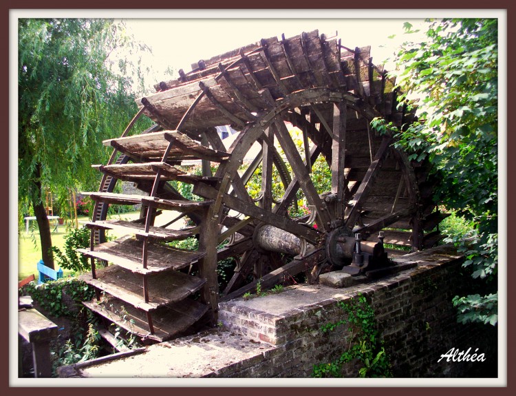 Fonds d'cran Constructions et architecture Moulins - Eoliennes roue hydraulique  veules les roses ( seine maritime )