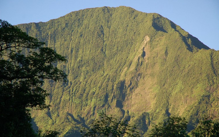 Fonds d'cran Nature Montagnes Le jour tombe la lumire s'adoucit