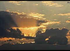 Fonds d'cran Nature Nuages percs par le soleil