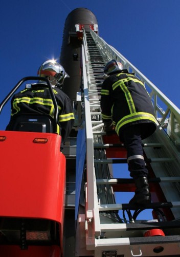 Fonds d'cran Hommes - Evnements Pompiers - Incendies Sauver ou perir