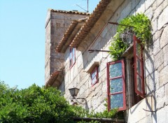 Fonds d'cran Constructions et architecture Fentres ouvertes au soleil.