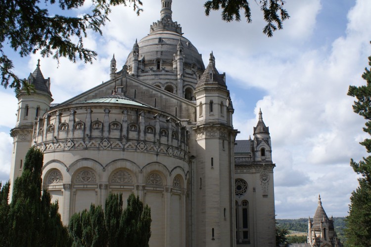 Fonds d'cran Constructions et architecture Edifices Religieux Basilique de Lisieux  