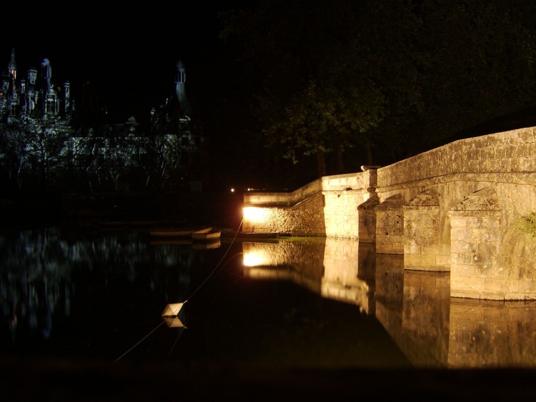 Fonds d'cran Constructions et architecture Ponts - Aqueducs Aux abords de Chambord