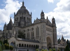 Fonds d'cran Constructions et architecture devant de la Basilique de Lisieux