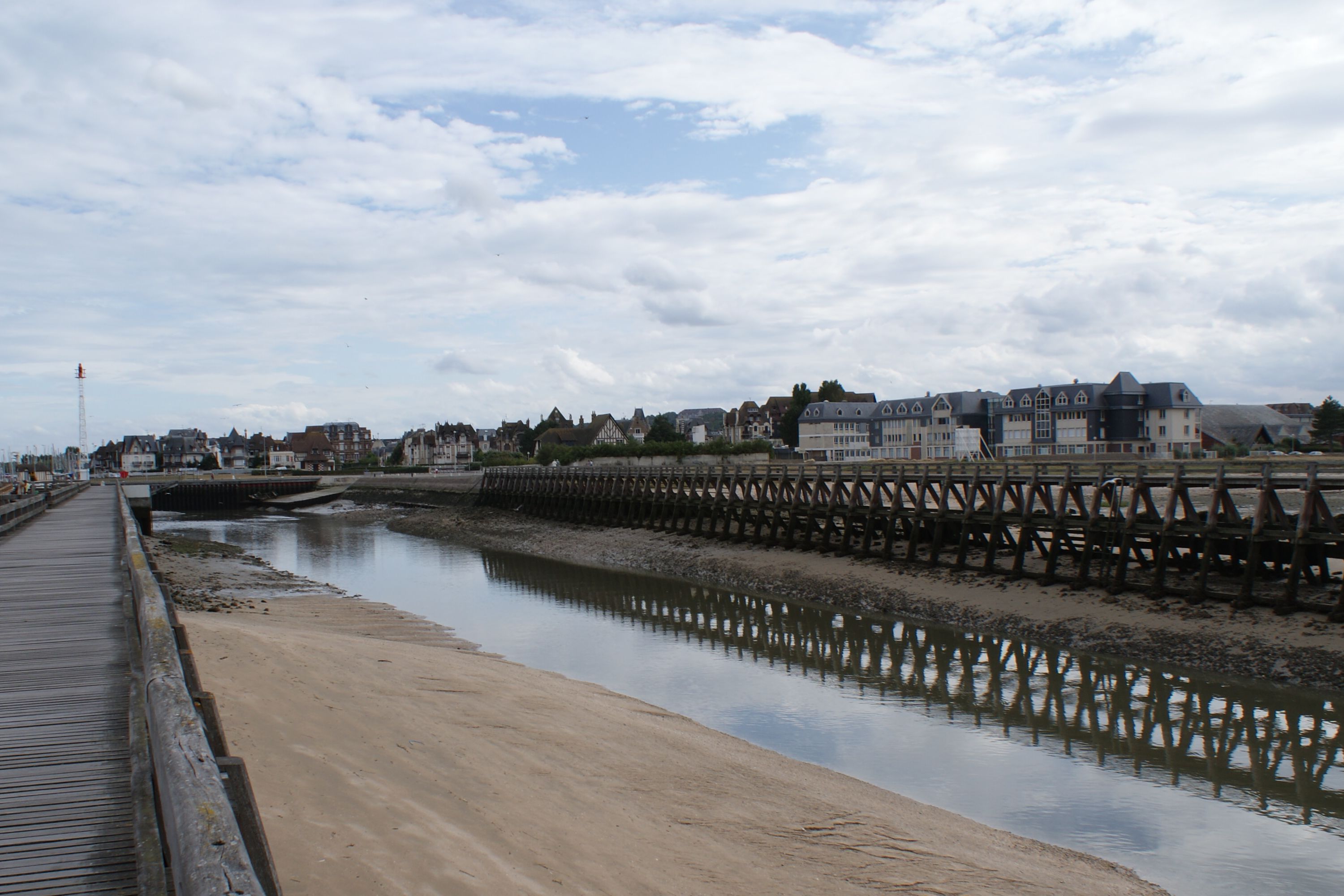 Fonds d'cran Constructions et architecture Ports - Quais Deauville