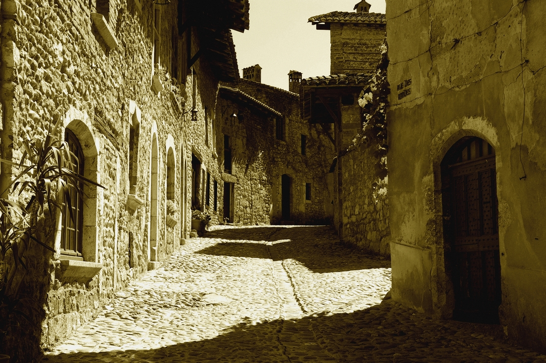 Fonds d'cran Constructions et architecture Rues - Ruelles village medievale perouges