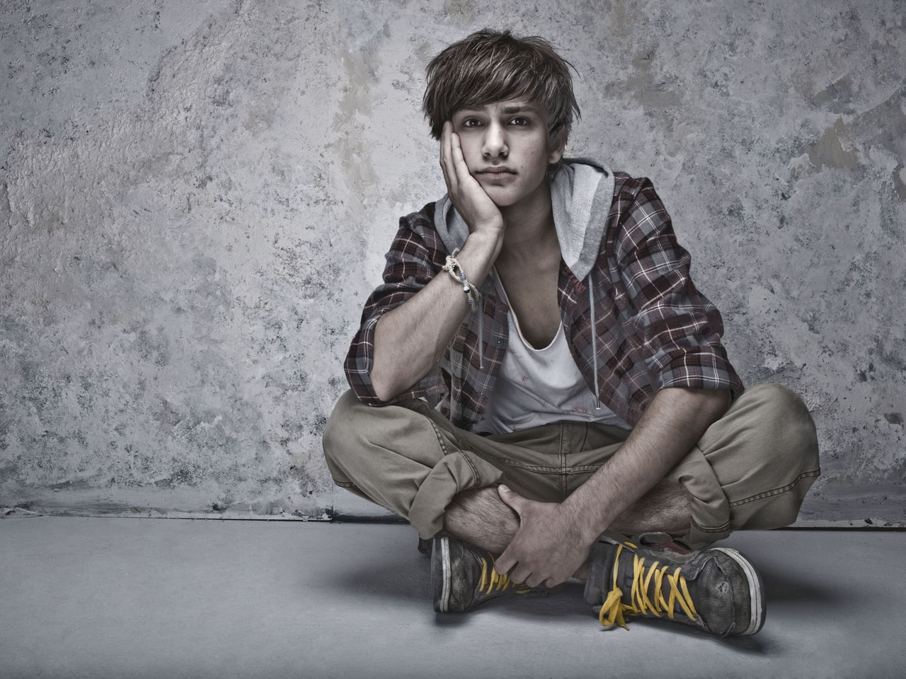 Wallpapers TV Soaps Skins skins/freddie