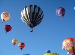 Fonds d'cran Avions quelles montgolfires