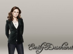 Fonds d'cran Clbrits Femme emily deschanel