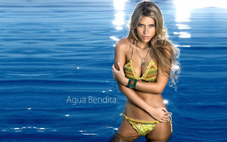 Wallpapers Brands - Advertising Agua bendita agua bendita