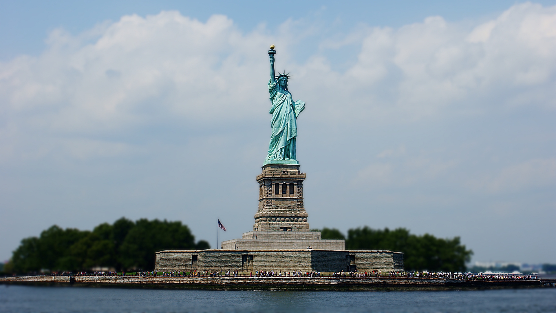 Fonds d'cran Voyages : Amrique du nord Etats-Unis > New York Liberty Island - Effet Bokeh