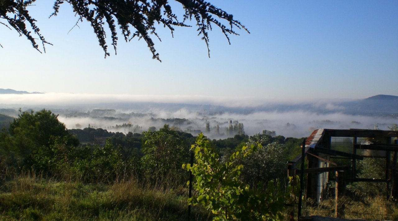 Fonds d'cran Nature Campagne Brume au fond de la vale