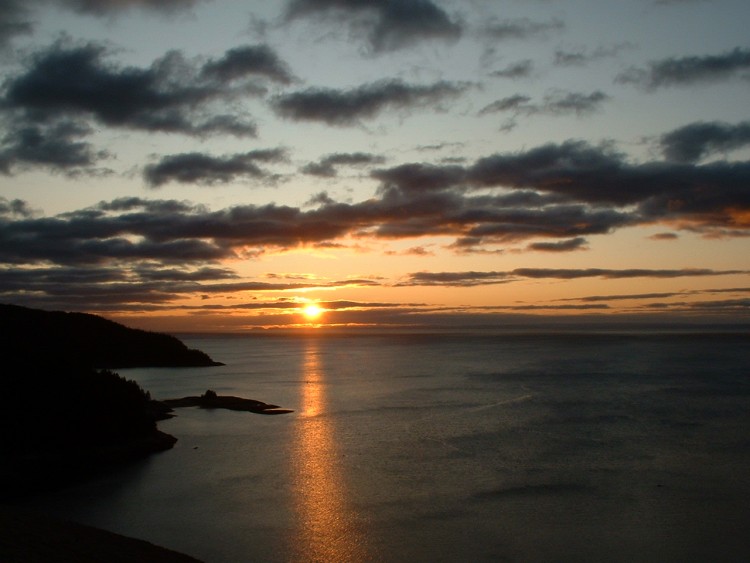 Fonds d'cran Nature Couchers et levers de Soleil lever de soleil a tadoussac