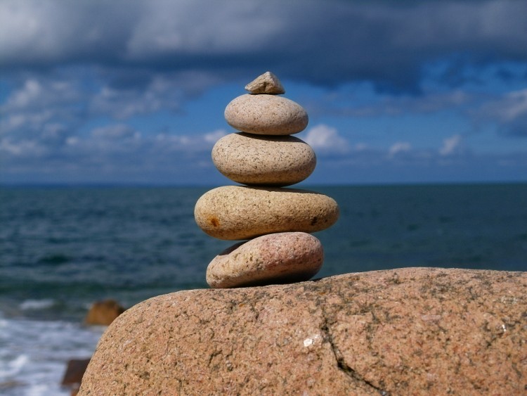 Fonds d'cran Nature Mers - Ocans - Plages amas de galets