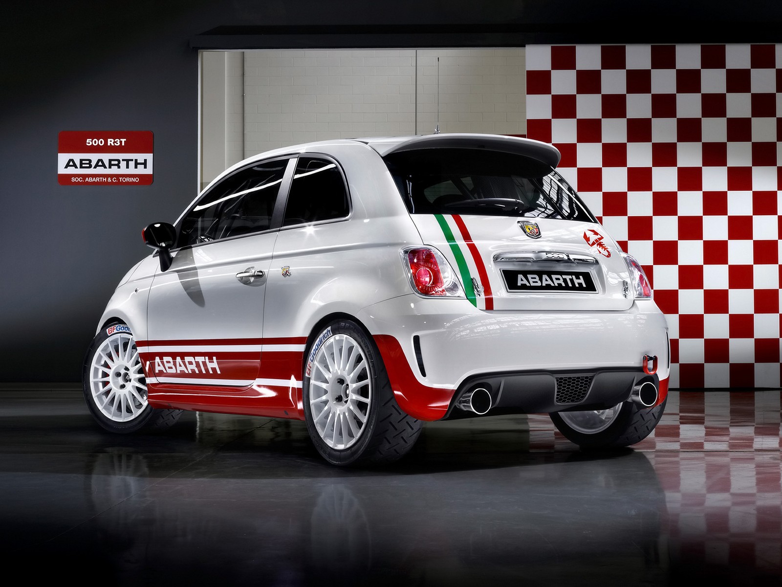 Fonds d'cran Voitures Fiat Abarth-500-R3T