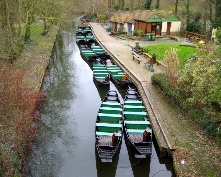 Fonds d'cran Nature Fleuves - Rivires - Torrents LES HORTILLONS - SUR LES CANAUX DE LA SOMME - AMIENS