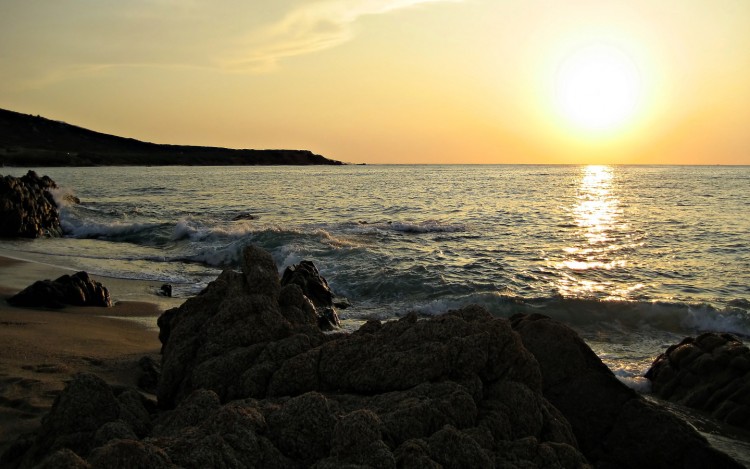 Fonds d'cran Nature Couchers et levers de Soleil coucher de soleil sur les plages de Propriano